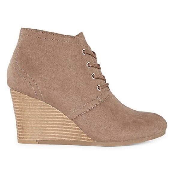Arizona Ankle Booties Lace Up Wedge NEW Size 10 Beige Tan Heeled Shoe - Picture 1 of 4